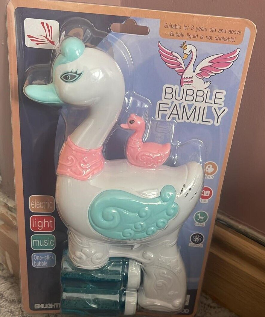 Swan Bubble Machine with 2 Tubs of Bubbles